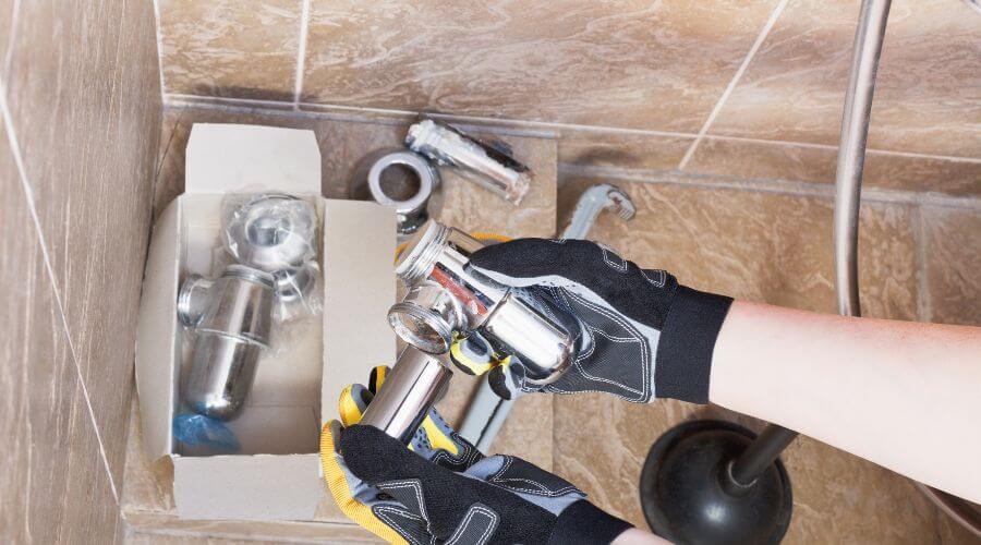 Professional gutter cleaning in Burlington, IA